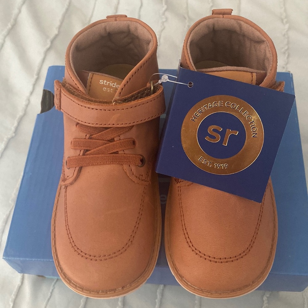 Brand New Stride Rite Boys Quinn Boots 9.5M